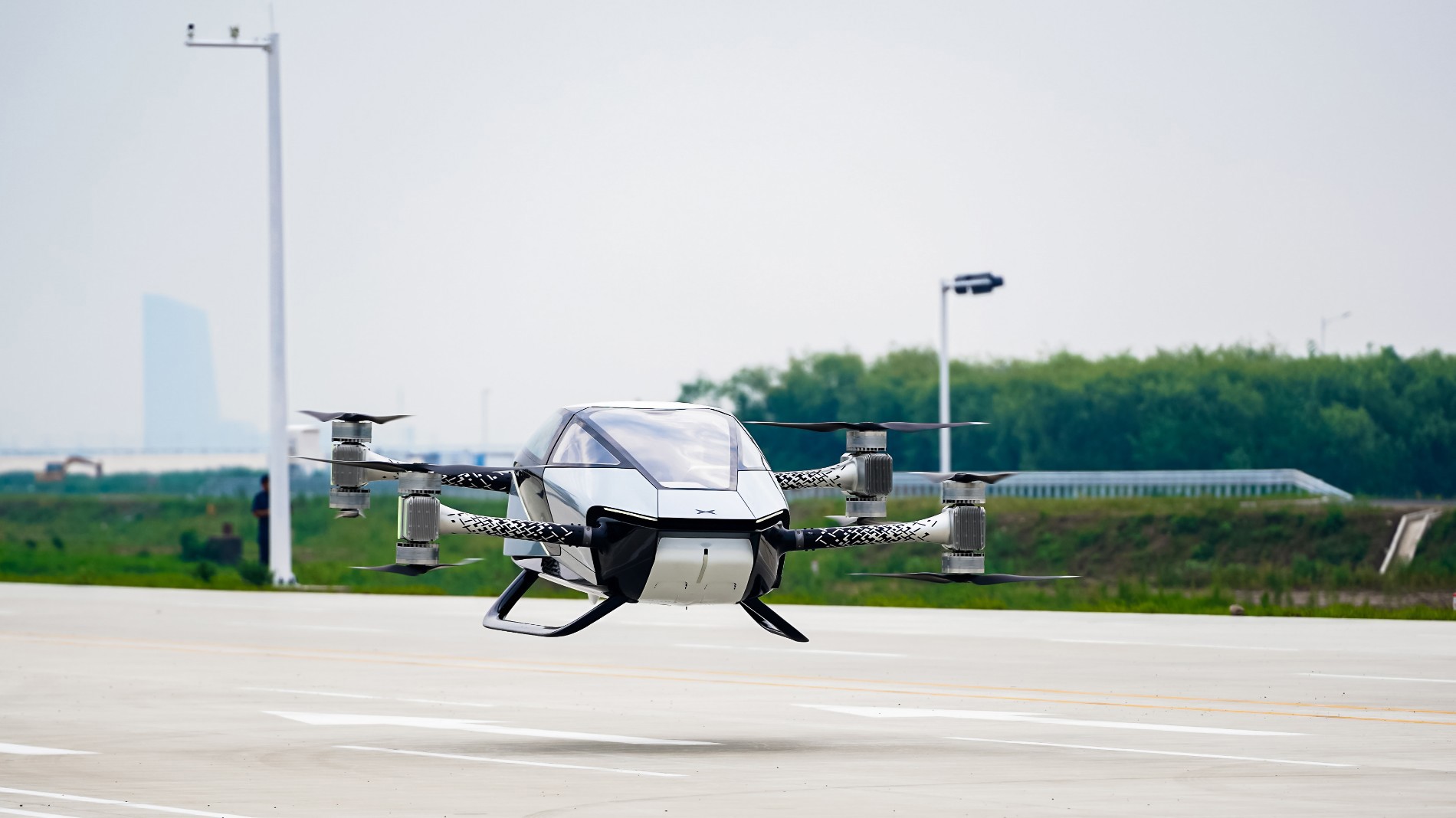 小鹏.jpg 小鹏.jpg